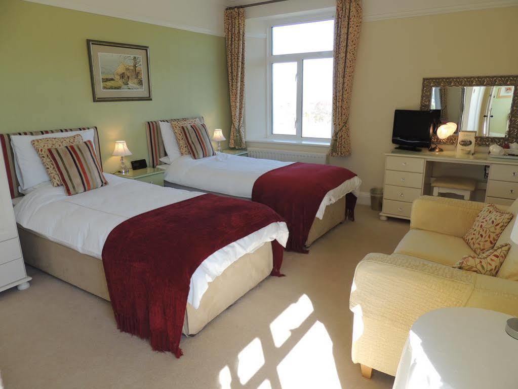Cedar House Bed and Breakfast Minehead Exteriör bild
