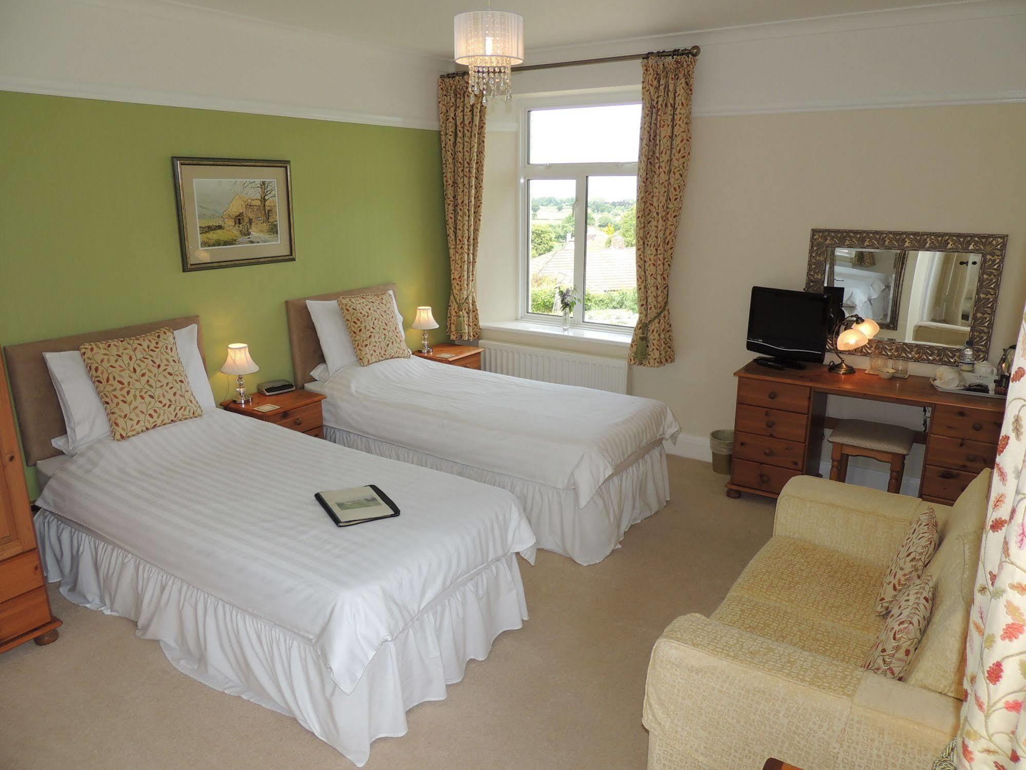 Cedar House Bed and Breakfast Minehead Exteriör bild