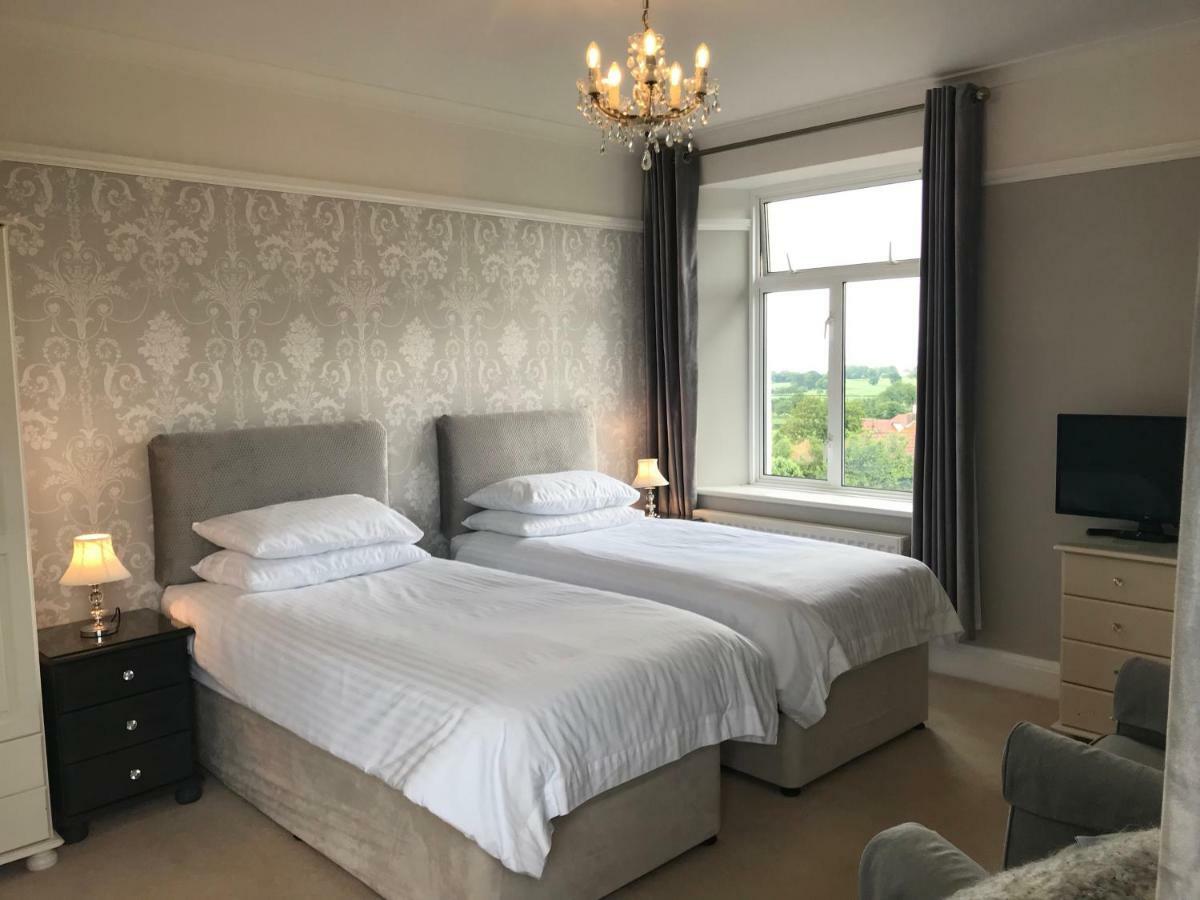 Cedar House Bed and Breakfast Minehead Exteriör bild
